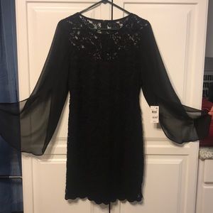 Dress/ little black lace dress